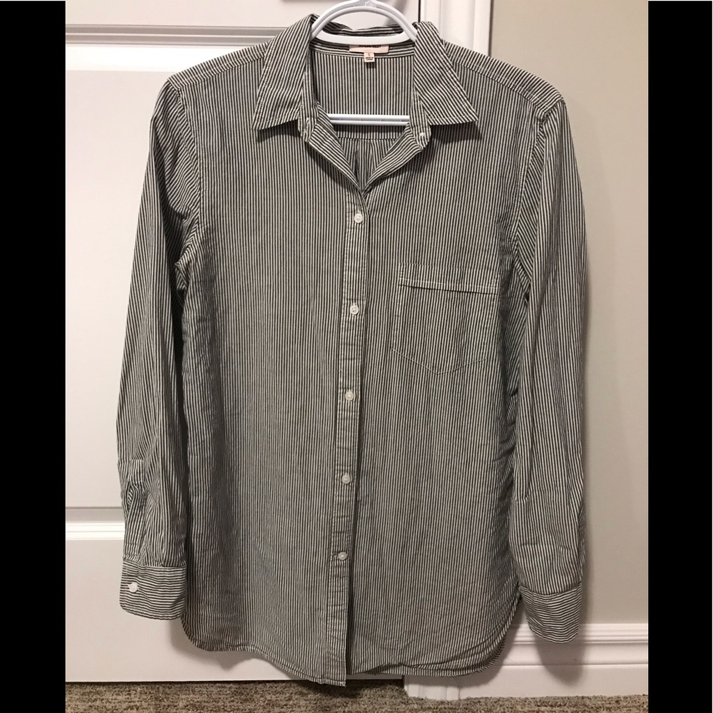 Aritzia Sunday Best Buttonup
